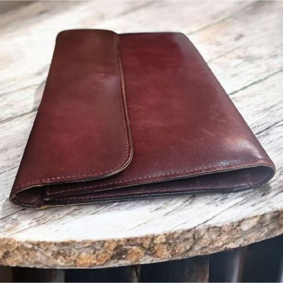 Bally Leather VINTAGE Clutch In Preloved Condition - Picture 5 of 11